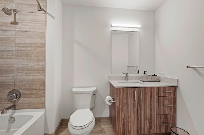 Photo - 166 N Aberdeen St