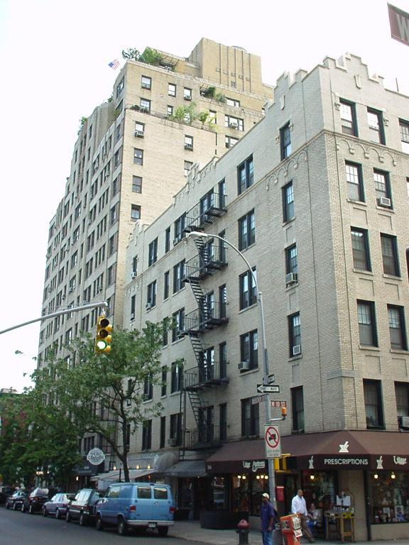 Photo - 218 W 10th St Unit 3F