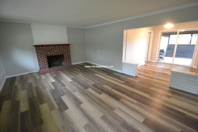 Photo - North College Hill 4 Bedroom with Covered ...