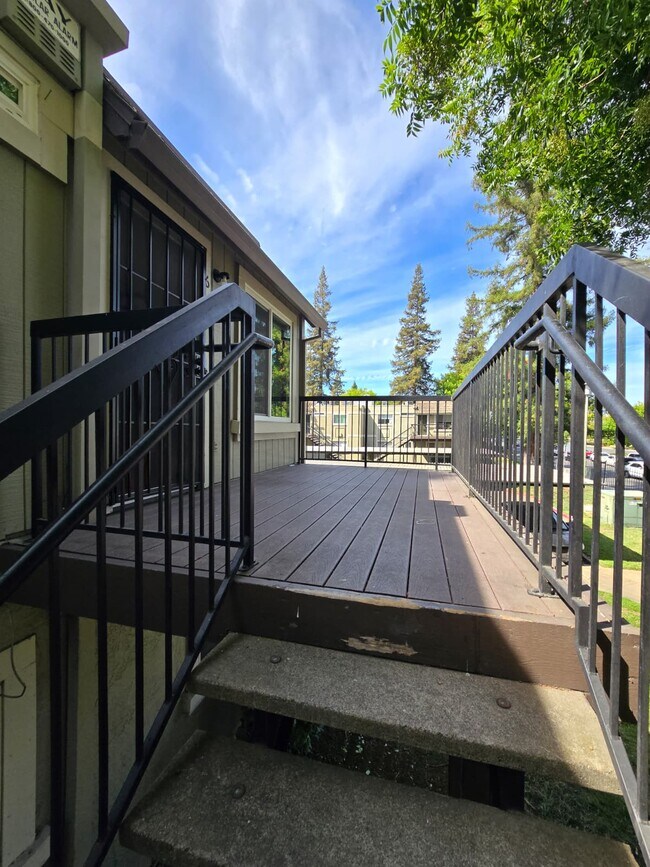 102 Luna Grande Cir Unit 6