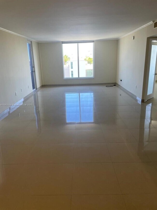 Photo - 10350 W Bay Harbor Dr Unidad 9H