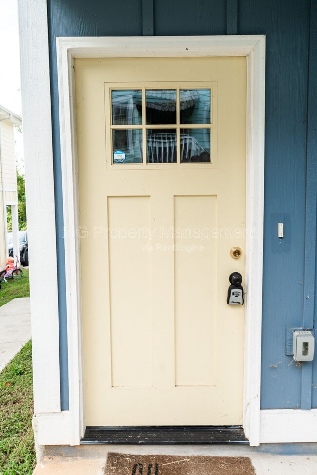 Photo - 3209 Bikers Path Wy