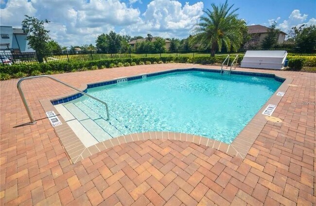 Photo - 1680 Houston St