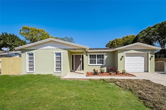 Building Photo - 9824 Richwood Ln