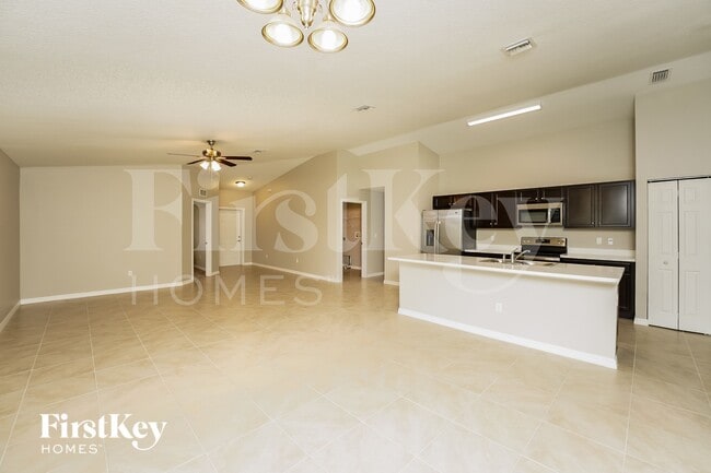 Photo - 2450 SW Madiera St