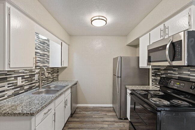 Photo - Cottonwood Park Village