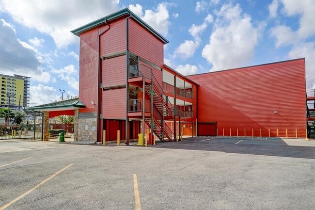 Photo - 1025 Swanson St Unit 310