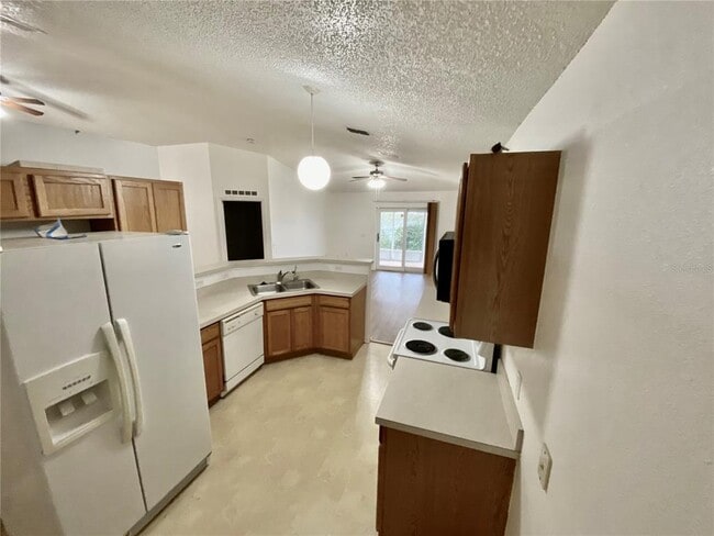 Photo - 3992 Warbler Dr