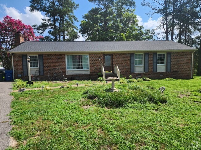 Building Photo - 8176 Surrey Ct Rental
