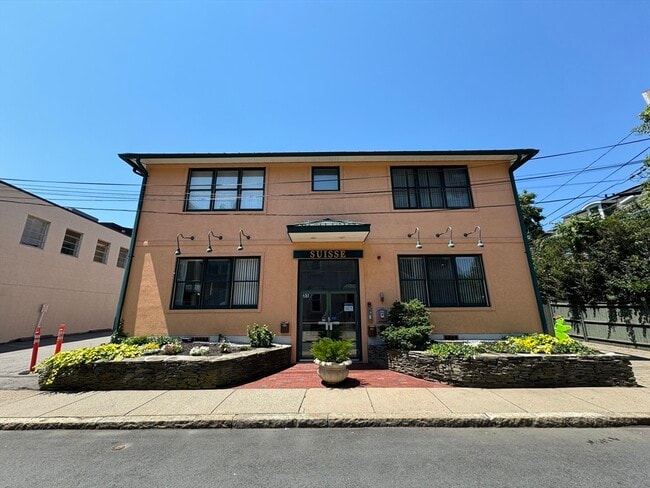 Building Photo - 31 Channing St Unit 1