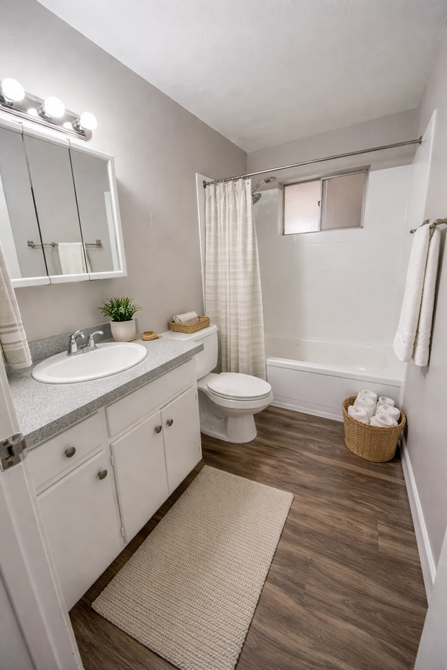 Photo - Spring Glen Apartments