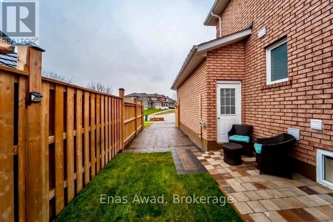 Photo - 113 Metcalfe Dr