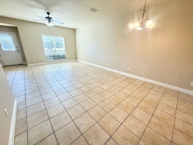 Photo - 334 Princess Place