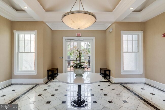 Photo - 910 Powhatan St Unidad 205S