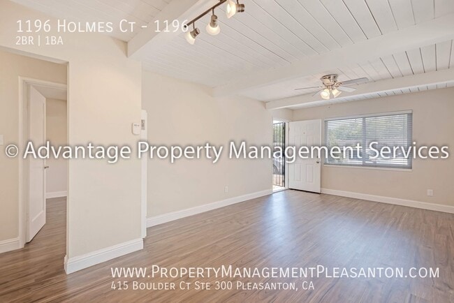Photo - 1196 Holmes Ct Unit 1196