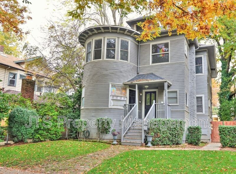 Photo - 1717 H St