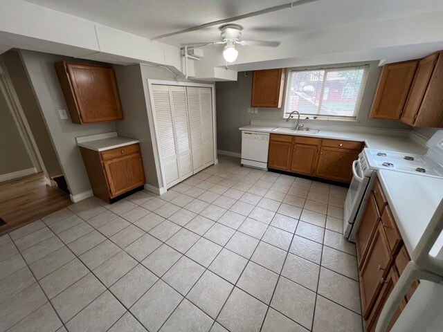 2936 W 42nd Ave Unidad Garden Level Unit