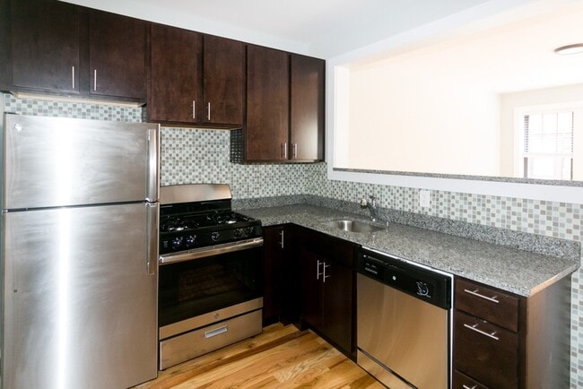 Photo - 4424 N Wolcott Ave Unit B2