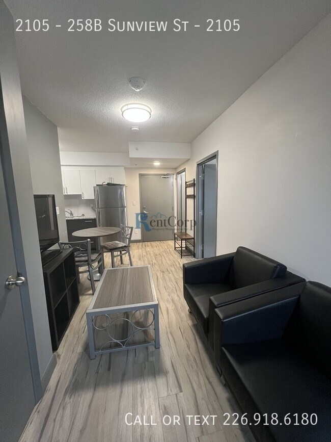 Photo - 258B-258B Sunview St