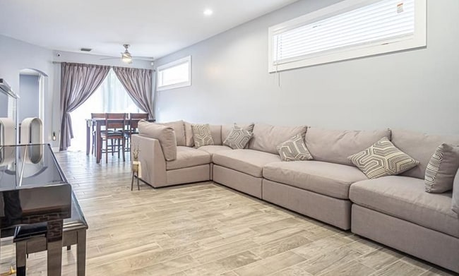 Photo - 11250 Tradewind Way