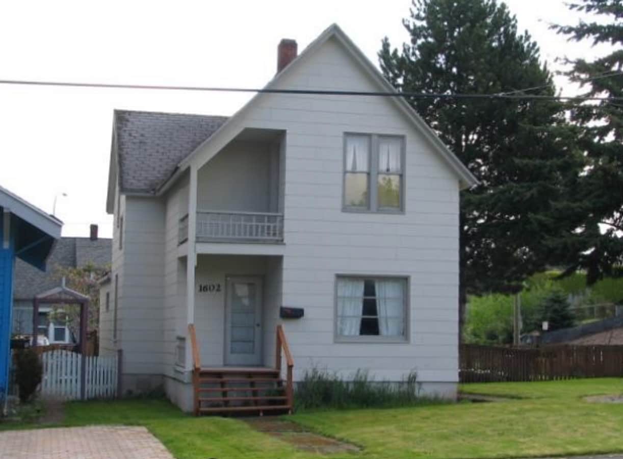 4 Bedroom Home for Rent in the York Neighborhood! - 4 Bedroom Home for Rent in the York Neighborhood!