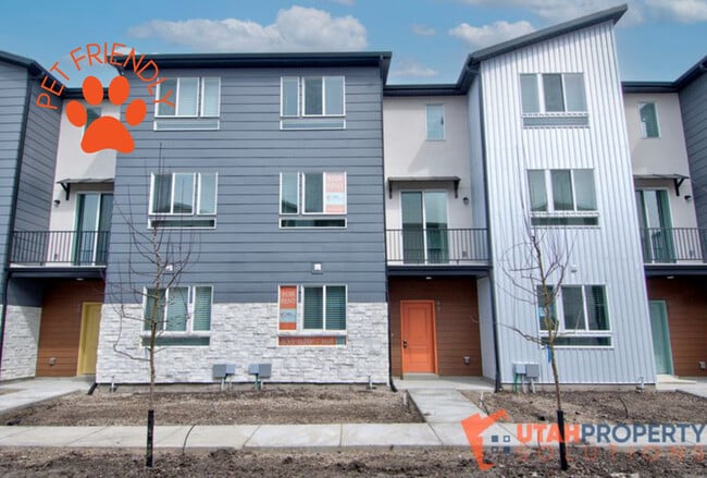 Building Photo - 995 W 360 S