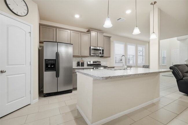 Photo - 7335 Hinsdale Dr