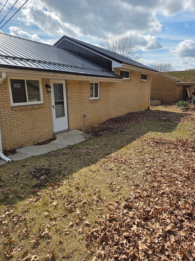 Photo - 5052 Azalea Dr