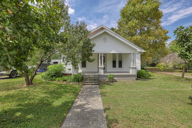 Photo - 308 Elm Ave
