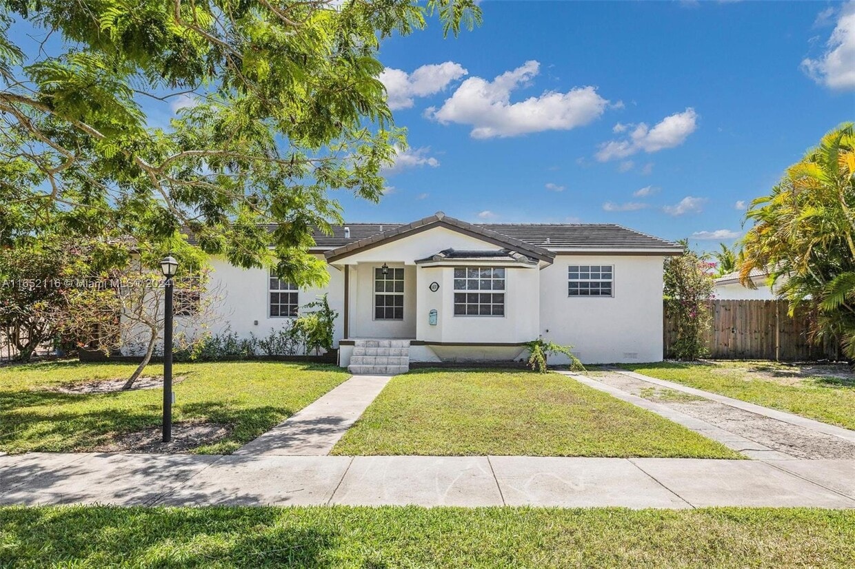 Photo - 6830 N Waterway Dr (Miami, FL)