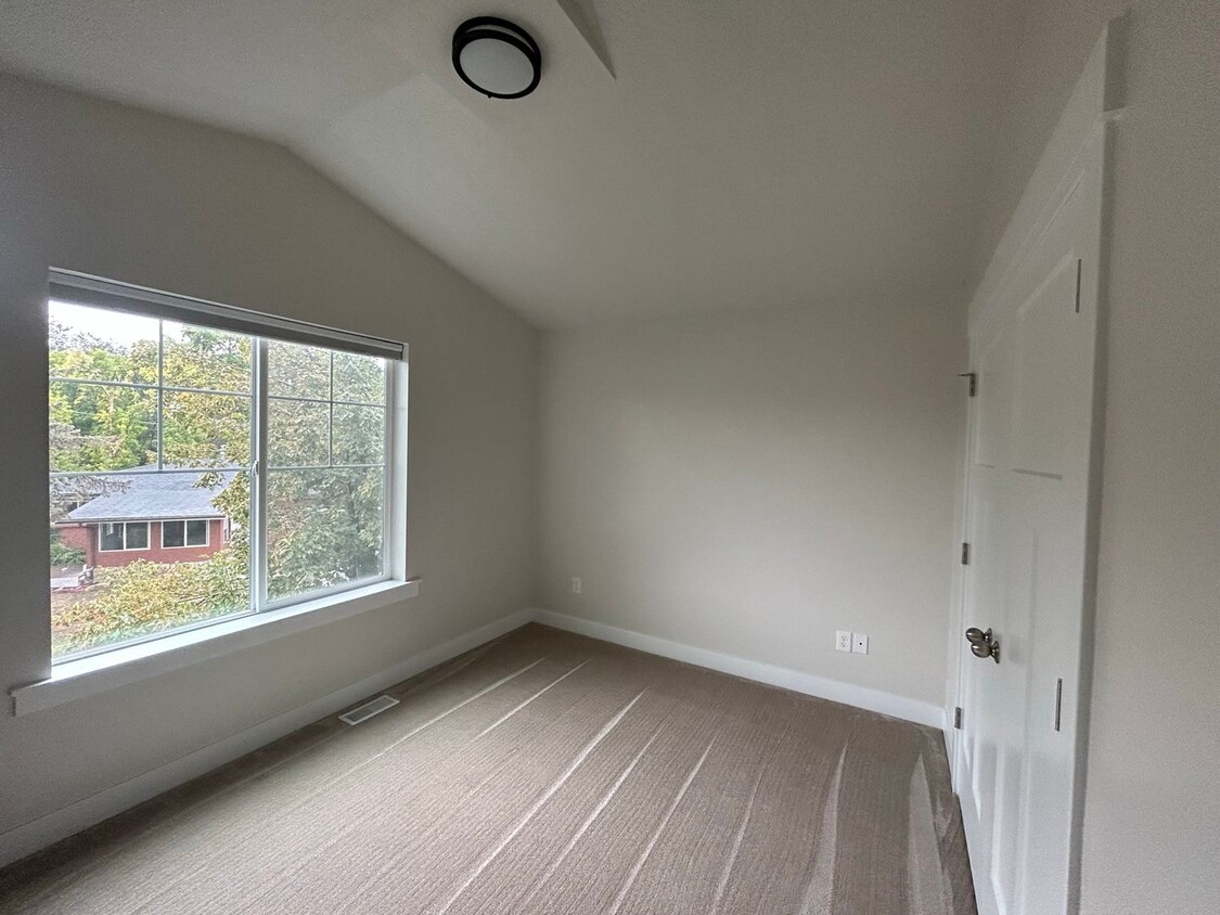 Stunning 3 bedroom twin home in Millcreek - Stunning 3 bedroom twin home in Millcreek