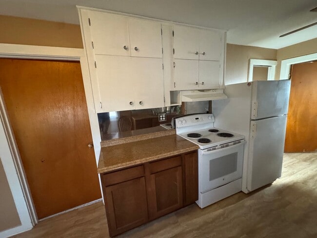 Photo - 2 bed 1 bath house.