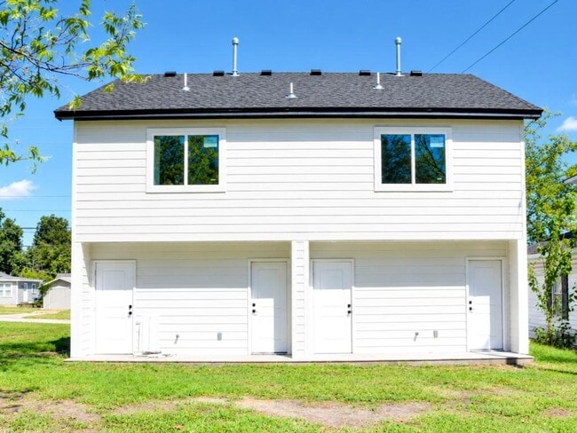 531A E 8th St, Bartlesville, OK 74003