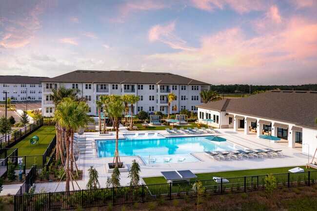Marlowe Tomoka Village