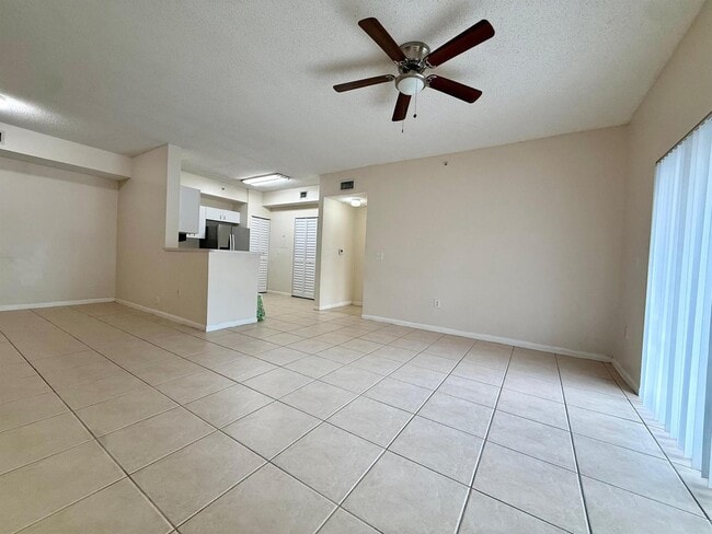 Photo - 6928 SW 39th St Unit A107