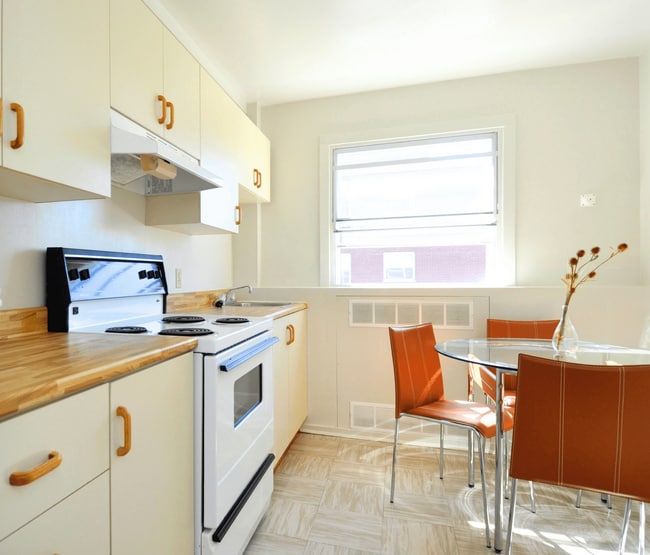 Photo - Lakefront Apartments