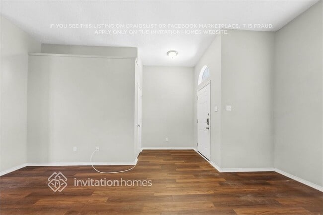 5812 Matt St