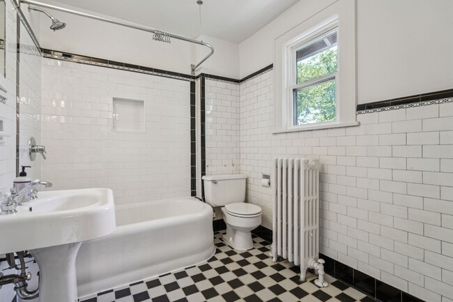 Photo - 208 W Hudson Ave