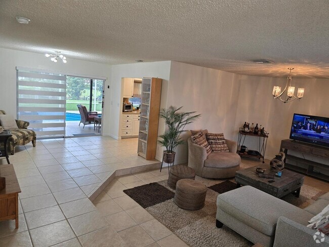 Building Photo - 939 Hibiscus Dr Rental