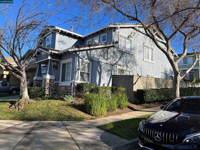 Photo - 100 Copper Beech Glen