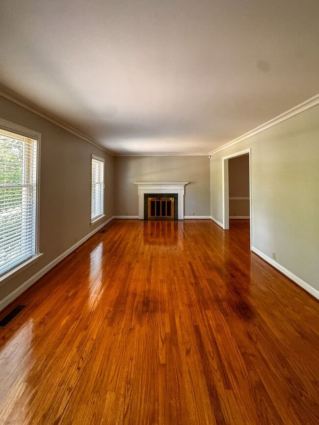 Photo - Beautiful Tri Level Home in Vanstory Hills