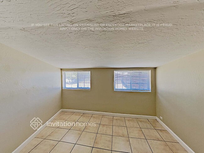 Photo - 2747 N Greenfield Rd