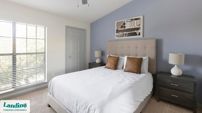 Photo - 17811 Vail St Unidad 3306