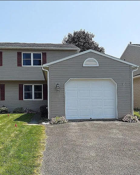 Photo - 326 Scott Ave