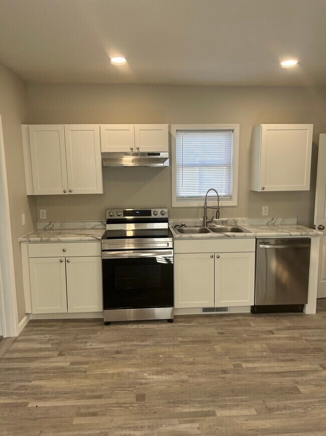 Photo - 821 Hazard Ave