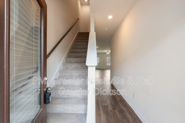 Photo - 404 Masters Way