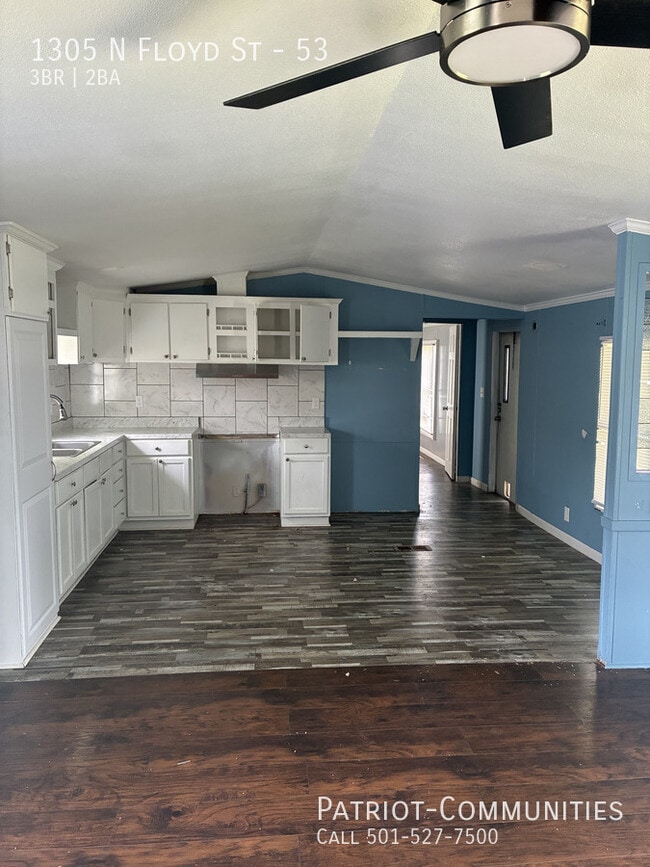 Photo - 1305 N Floyd St