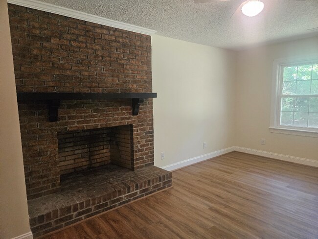 Photo - 6139 Skeeter Pond Rd