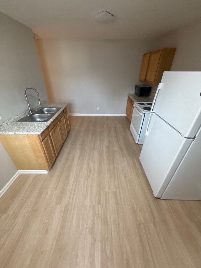 Photo - 6209 E 12th St