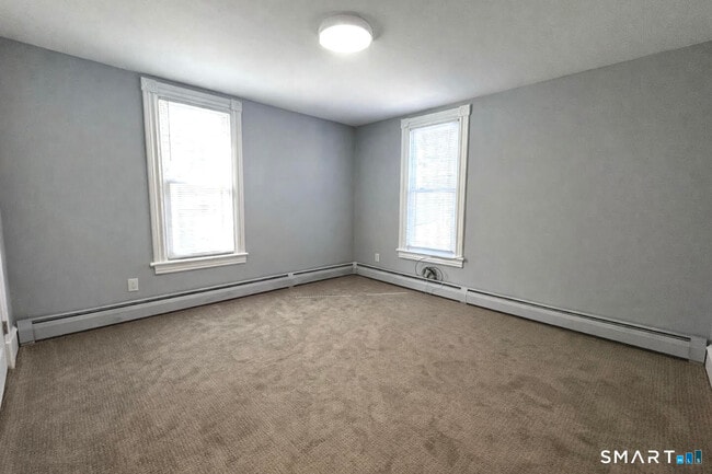 Photo - 10 Bayview Ave Unit #2